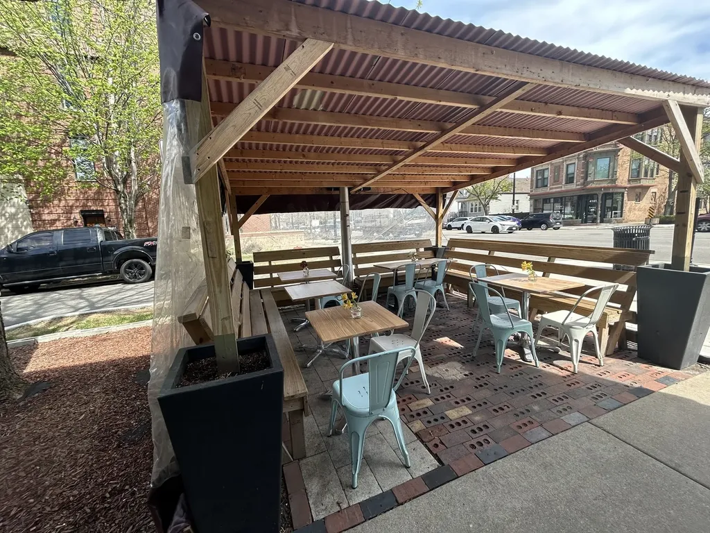 4054 North Western Avenue Chicago IL 60618