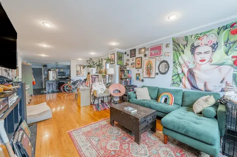 4054 North Western Avenue Chicago IL 60618