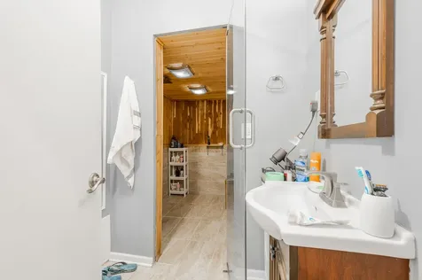 4054 North Western Avenue Chicago IL 60618
