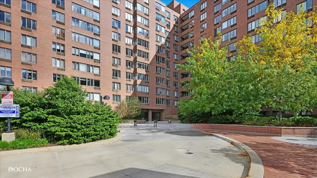 801 South Plymouth Court Chicago IL 60605