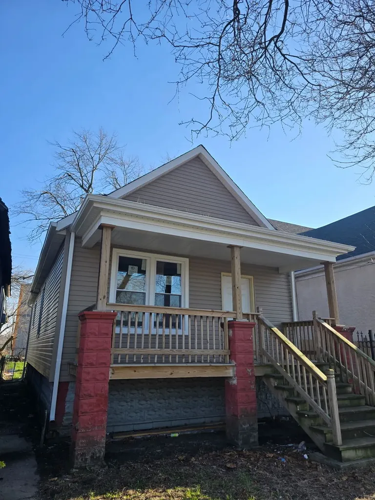 339 West 110th Place Chicago IL 60628