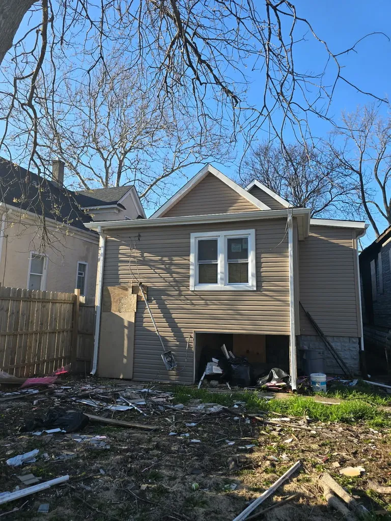 339 West 110th Place Chicago IL 60628