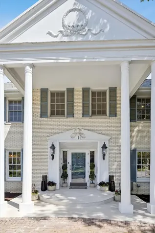 1 Charleston Road Hinsdale IL 60521