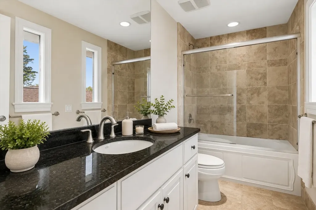 32 Kyle Court Willowbrook IL 60527