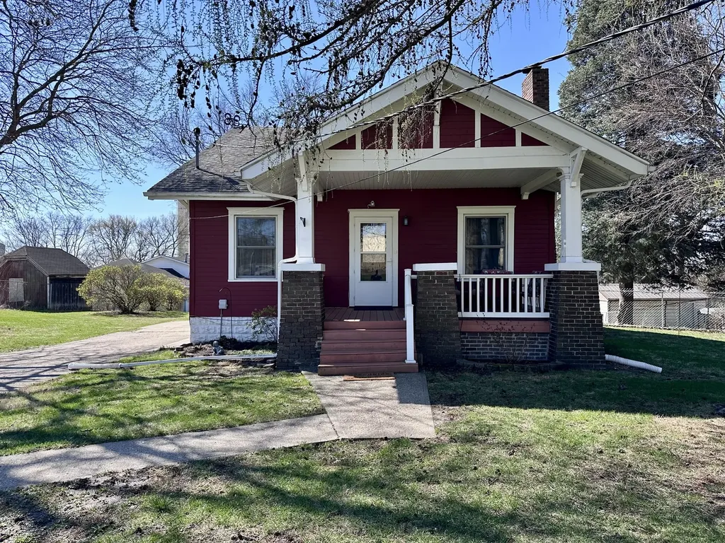 1305 West 3rd Street Sterling IL 61081