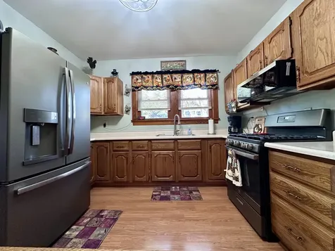 1305 West 3rd Street Sterling IL 61081