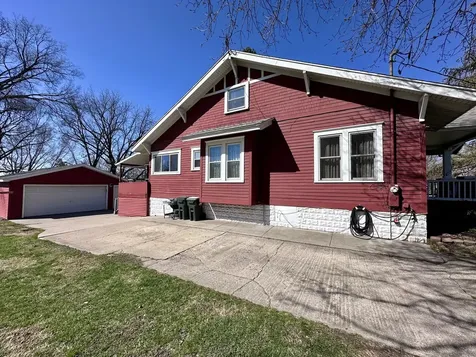 1305 West 3rd Street Sterling IL 61081