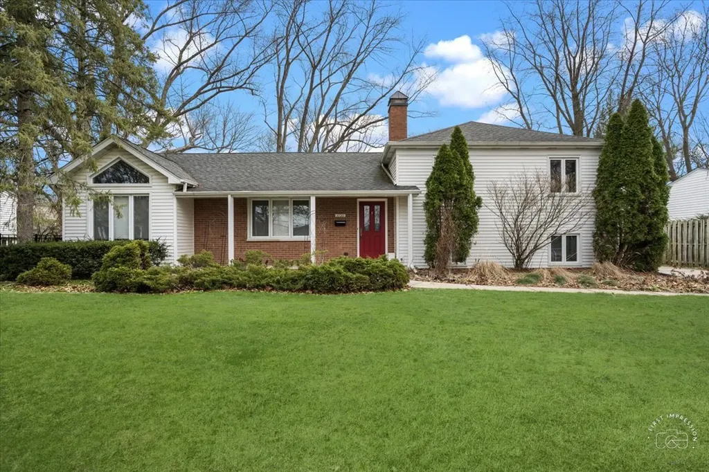 1120 North Brainard Street Naperville IL 60563