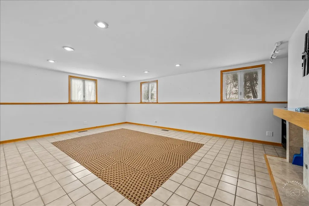1120 North Brainard Street Naperville IL 60563