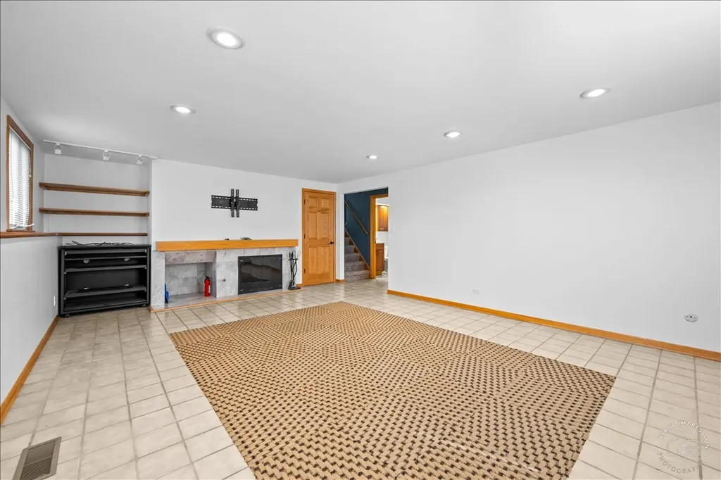 1120 North Brainard Street Naperville IL 60563
