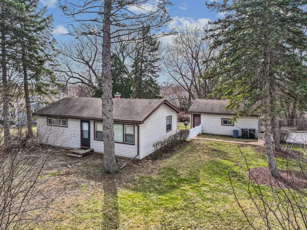 1484 North Hicks Road Palatine IL 60067