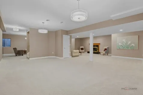 960 Danielson Court Gurnee IL 60031