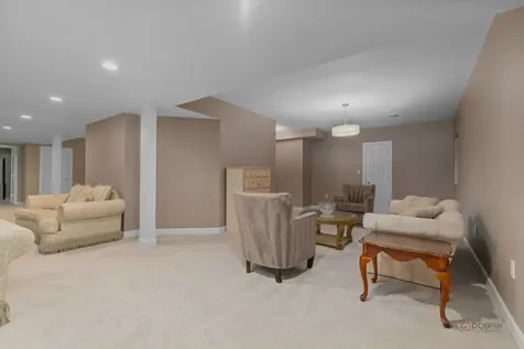 960 Danielson Court Gurnee IL 60031
