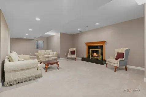 960 Danielson Court Gurnee IL 60031