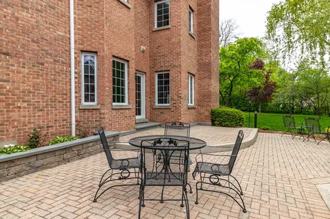 960 Danielson Court Gurnee IL 60031