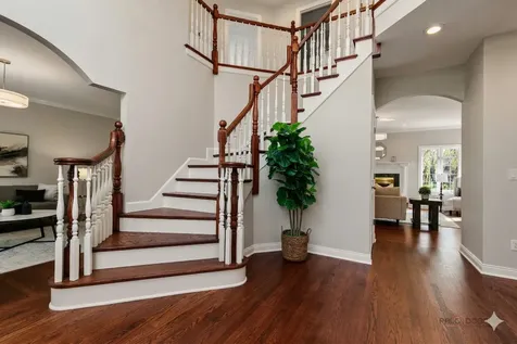 960 Danielson Court Gurnee IL 60031