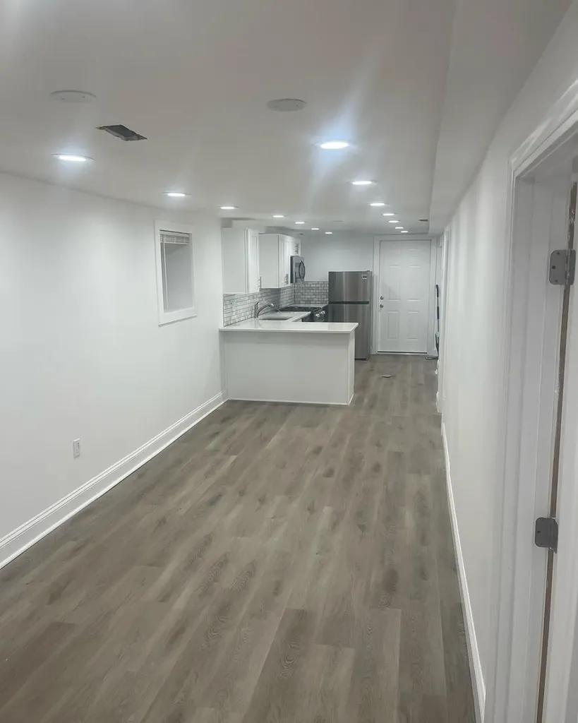 6141 South Eberhart Avenue Chicago IL 60637