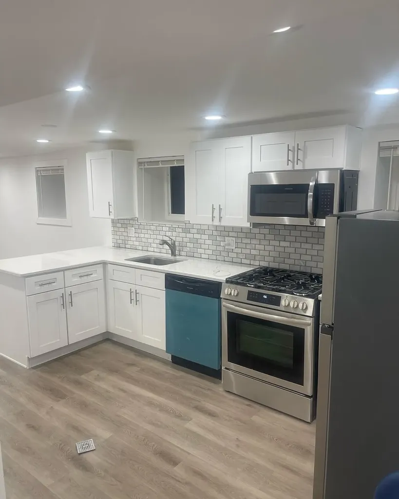 6141 South Eberhart Avenue Chicago IL 60637