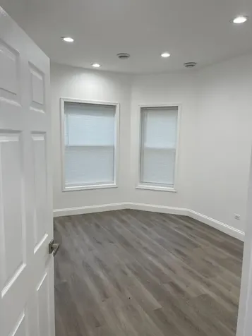 6141 South Eberhart Avenue Chicago IL 60637