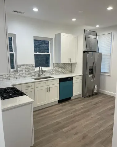 6141 South Eberhart Avenue Chicago IL 60637