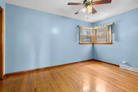 3855 West 58th Place Chicago IL 60629