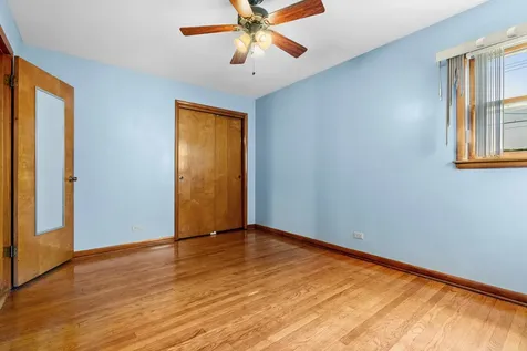 3855 West 58th Place Chicago IL 60629