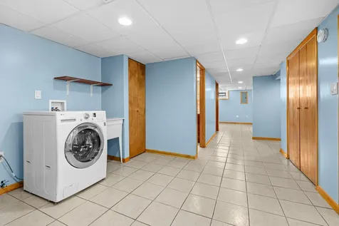 3855 West 58th Place Chicago IL 60629