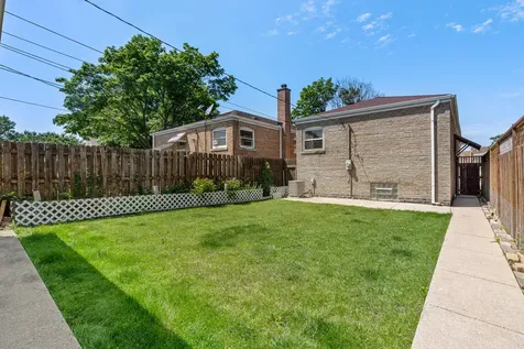 3855 West 58th Place Chicago IL 60629