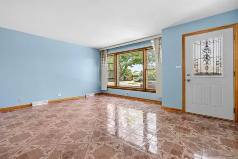 3855 West 58th Place Chicago IL 60629