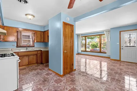 3855 West 58th Place Chicago IL 60629