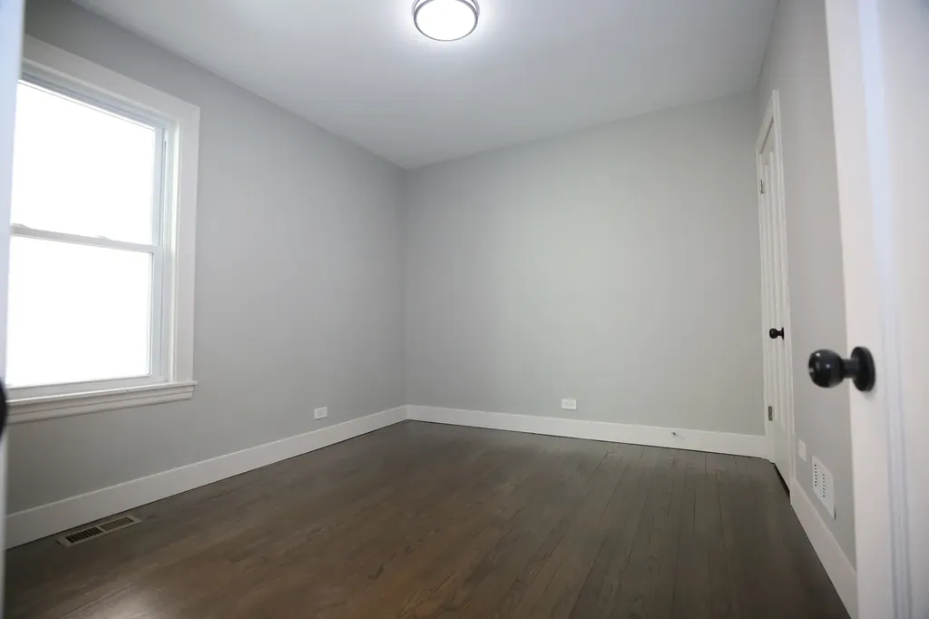2955 North Lotus Avenue Chicago IL 60641