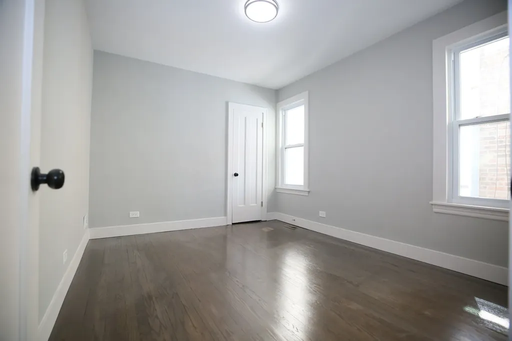 2955 North Lotus Avenue Chicago IL 60641