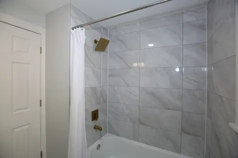 2955 North Lotus Avenue Chicago IL 60641