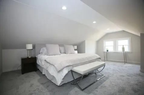 2955 North Lotus Avenue Chicago IL 60641