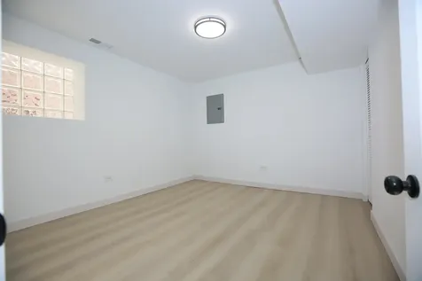 2955 North Lotus Avenue Chicago IL 60641