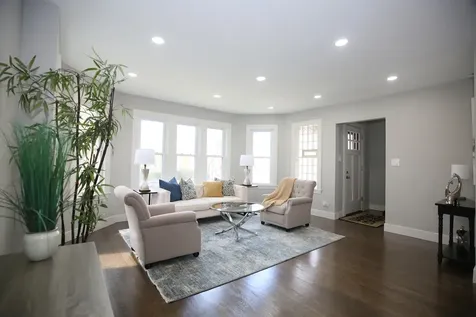 2955 North Lotus Avenue Chicago IL 60641