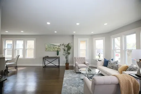 2955 North Lotus Avenue Chicago IL 60641