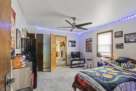 812 W 3rd Street Gilman IL 60938
