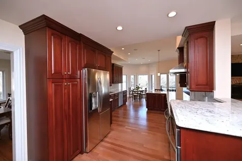 175 Lagoon Drive Northfield IL 60093