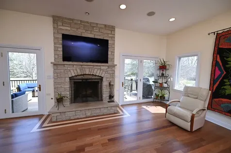 175 Lagoon Drive Northfield IL 60093