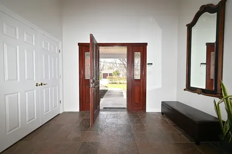 175 Lagoon Drive Northfield IL 60093