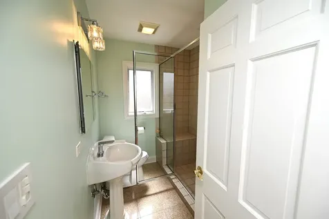 175 Lagoon Drive Northfield IL 60093