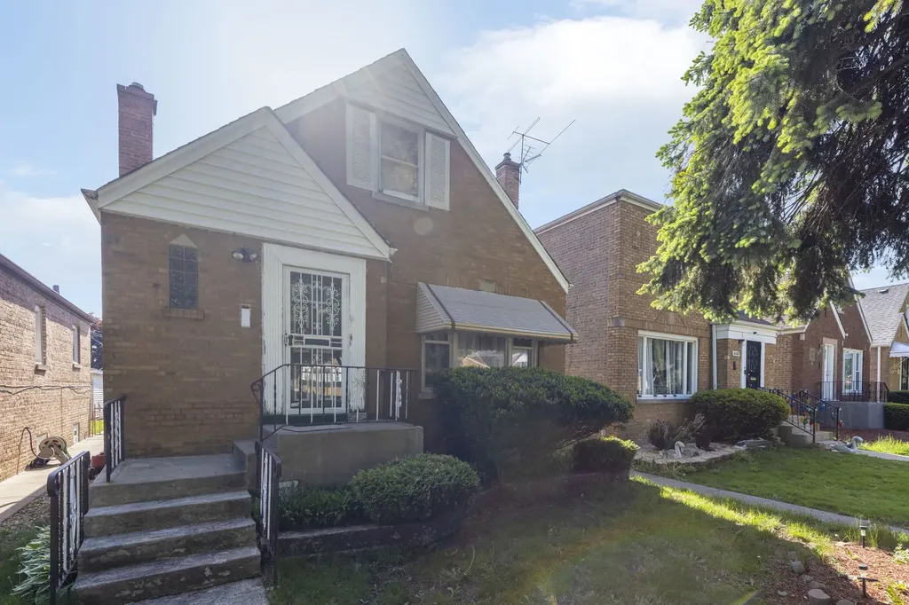 10535 South Peoria Street Chicago IL 60643
