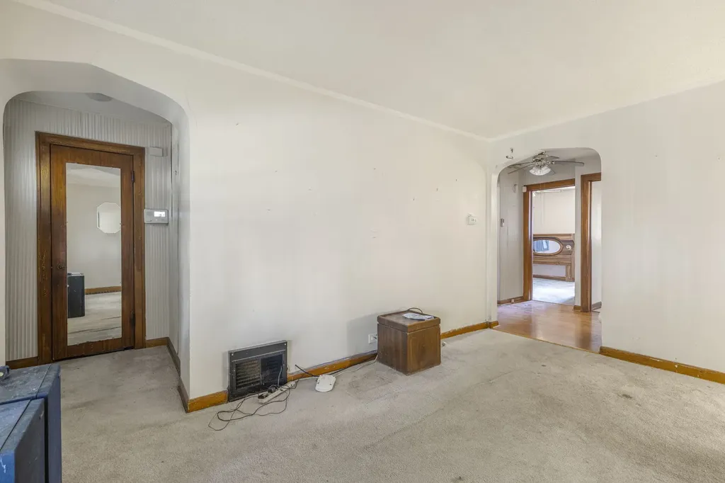 10535 South Peoria Street Chicago IL 60643