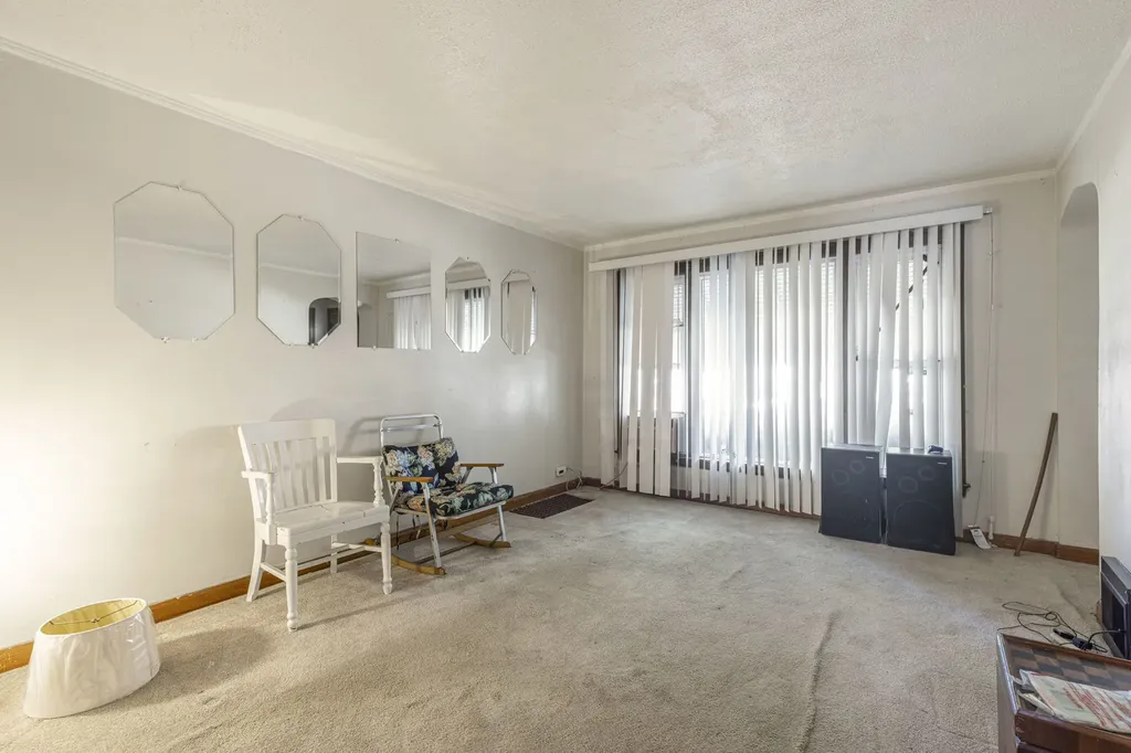 10535 South Peoria Street Chicago IL 60643