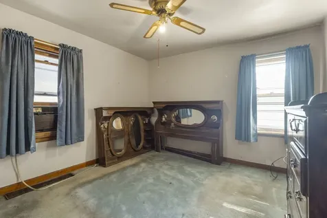 10535 South Peoria Street Chicago IL 60643