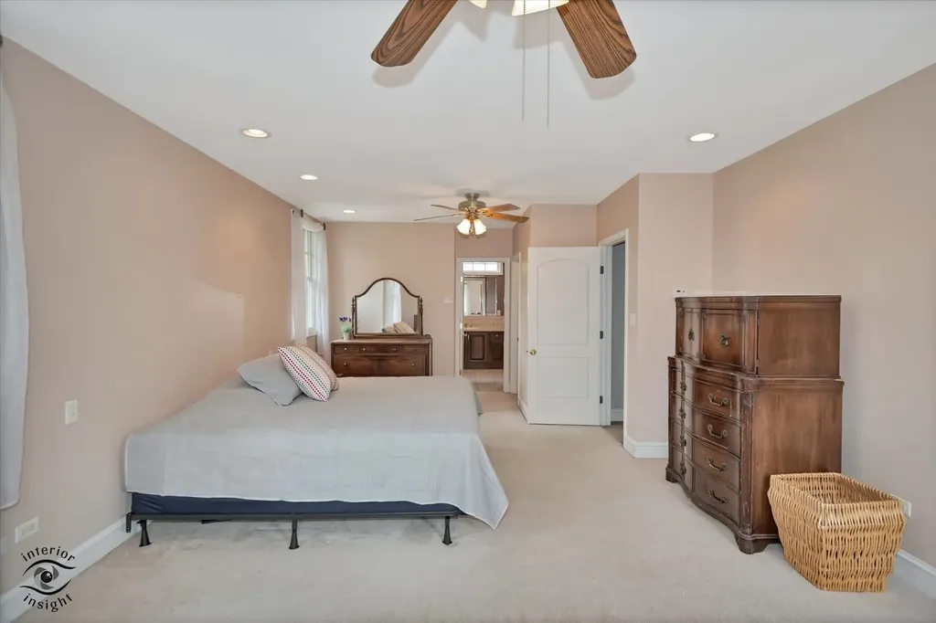 10050 South Damen Avenue Chicago IL 60643