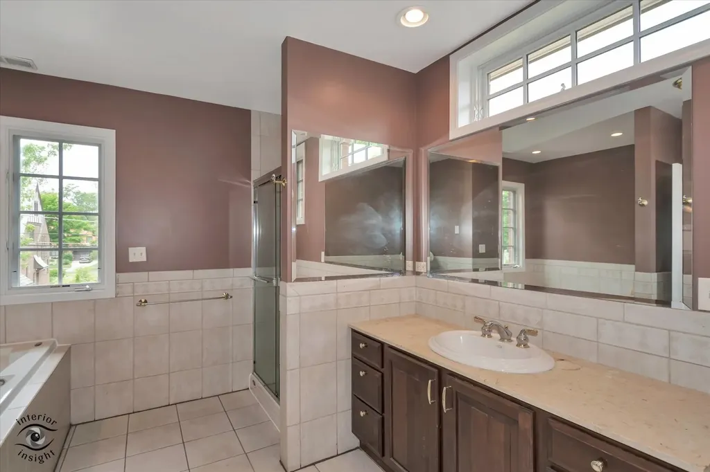 10050 South Damen Avenue Chicago IL 60643