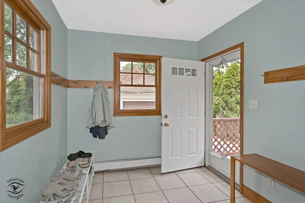 10050 South Damen Avenue Chicago IL 60643