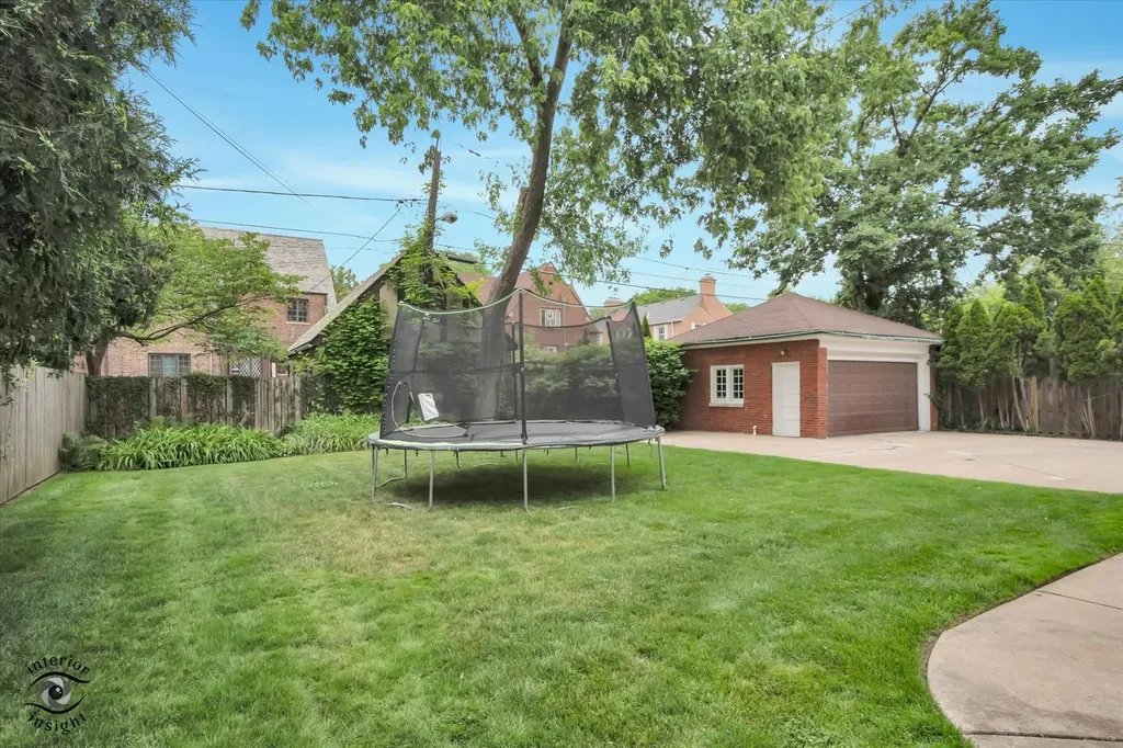 10050 South Damen Avenue Chicago IL 60643